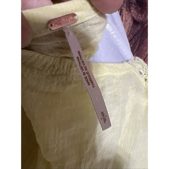Free People Blouse Boho Yellow Embroidered Sz Small Oversized Off Shoulder Crop - Picture 6 of 9